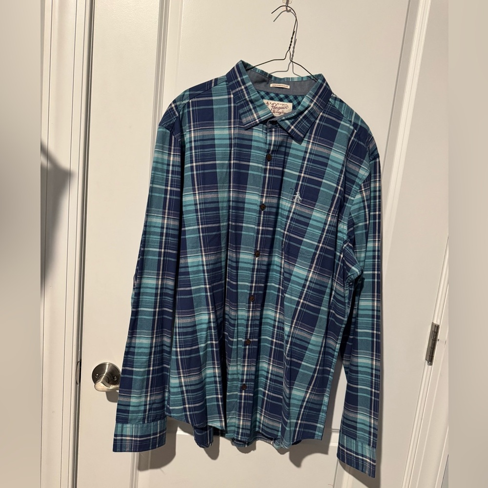 Penguin by Munsing Wear Men’s Casual Button Down Shirt